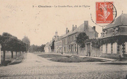 CHAULNES. - La Grande-Place, Côté De L'Eglise - Chaulnes