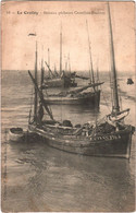 CPA 80 (Somme) Le Crotoy - Bâteaux Pêcheurs Crotellois Etadiers. Collection F. Poidevin Photo-éditeur à Le Crotoy - Visvangst