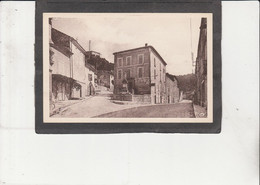 13 MEYRARGUES -  Centre Du Village - Monument Aux Morts - Meyrargues