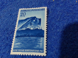 TÜRKİYE--1947 -- 20K  ULUSLARARASI DEMİRYOLLARI  KONGRESİ. YILI DAMGASIZ - Unused Stamps