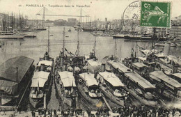 Marseille Torpilleurs Dans Le Vieux Port  RV - Old Port, Saint Victor, Le Panier