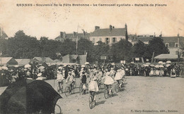 Rennes * 1906 * Le Carrousel Cycliste , Bataille De Fleurs , Souvenir De La Fête Bretonne - Rennes