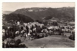 Cpsm CONDAT EN FENIERS Le Bourg Et Les Villas De La Route De Bort - Condat