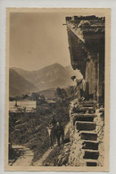 Val-d'Illiez (Suisse, Valais) : Muletier Dans Le Chemin Pris D'un Chalet Suisse En 1910 (animé) PF. - Val-d'Illiez 