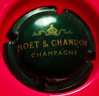 CAPSULE DE CHAMPAGNE MOET ET CHANDON N° 190 - Möt Et Chandon
