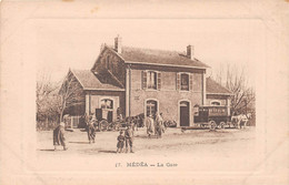 Algérie - MEDEA - La Gare - Diligences, Attelages De Chevaux - Edition De Luxe, Vve Barbès, N'17 - Medea