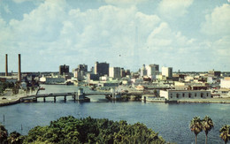 TAMPA - SKYLINE OF TAMPA - HUB'S OF FLORIDA'S FLOURISHING WEST COAST - Tampa