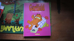 GARFIELD T8 GARFIELD QUI DORT DINE !   JIM DAVIS - Garfield