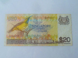 VINTAGE !  "A" Prefix  ! SINGAPORE $20 BIRD SERIES PAPER MONEY BANKNOTE A/25-593217 (#211) - Singapur