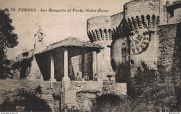 84 PERNES LES REMPARTS ET PORTE NOTRE DAME CPA BON ETAT - Pernes Les Fontaines