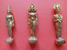 LOT DE 3 FEVES METAL DOREES OR ROIS ET REINES D'EGYPTE - ISIS - CLEOPATRE - OSIRIS - Geschichte