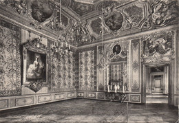 CARTOLINA  VERSAILLES,ILE-DE-FRANCE,FRANCIA,LE CHATEAU:LA CHAMBRE DE LA REINE-PEINTURES (CAMAIEU) DE BOUCHER,VIAG.1958 - Ile-de-France