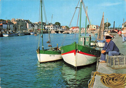 Pornic * Un Pêcheur Au Repos * Pêche Bateaux - Pornic