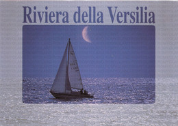 CARTOLINA  RIVIERA DELLA VERSILIA,LUCCA,TOSCANA,MARE,SOLE,ESTATE,VACANZA,SPIAGGIA,LUNGOMARE,BARCHE A VELA,VIAGGIATA 2001 - Lucca