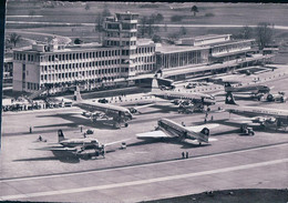 Flughof Zürich Kloten, Aéroport International Et Plusieurs Avions Swiss Air Lines Et Autres (136) 10x15 - Aerodromes