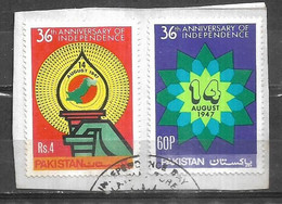 USED STAMPS SET PAKISTAN ON PIECE - Pakistán