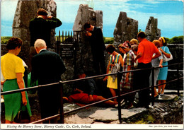 Ireland Cork Blarney Castle Kissing The Blarney Stone 1981 - Cork