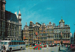 BELGIUM - Bruxelles 1971 - Un Coin De La Grand Place - Marktpleinen, Pleinen