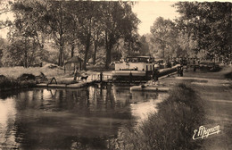 Chaintreauville * Le Canal Du Loing * L'écluse Et Le Chemin De Halage * Péniche - Sonstige & Ohne Zuordnung