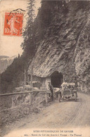 FRANCE - 73 - FLUMET - Route Du Col Des Aravis à Flumet - Un Tunnel - Voiture  - Carte Postale Ancienne - Andere & Zonder Classificatie