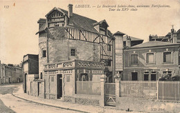 Lisieux * Le Boulevard Ste Anne , Anciennes Fortifications , Tour Du XVIème Siècle - Lisieux