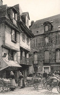 Quimper * Vieilles Maisons De La Place Médard * Les Laitières Métier Lait Coiffe - Quimper