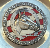 Beau Vide Poche Cendrier Médaille - Société Hippique Du Leman MORGES Tête De Cheval émail - Fabricant Huguenin Le Locle - Equitazione