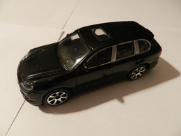 Burago  Porsche Cayenne Turbo  1/43  *** 10.041 *** - Burago