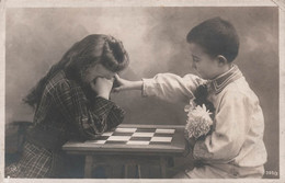 Jeux - Damier - Carte Fantaisie De Deux Enfants Devant Un Plateau De Jeu - Carte Postale Ancienne - Otros & Sin Clasificación