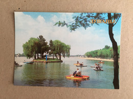 Dushanbe Komsomol Lake Pedalos - Tayijistán