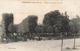 Pamproux * La Place Du Champ De Foire * Villageois - Autres & Non Classés