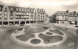 Flers De L'orne * Place Centrale Et Route De Paris * Le Rond Point - Flers