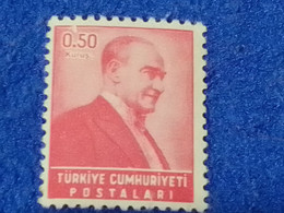 TÜRKEY--1930-50-    0.50K  ATATÜRK.  DAMGASIZ - Ungebraucht