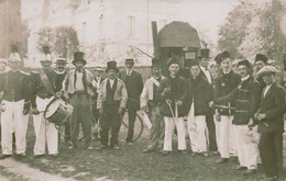 Mauzé Sur Le Mignon * Carte Photo * Les Sapeurs Pompiers , Tambour De Ville * Jour De Fête Ou Carnaval Cavalcade - Mauze Sur Le Mignon