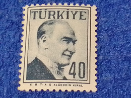 TÜRKEY--1930-50-    40K  ATATÜRK.  DAMGASIZ - Unused Stamps