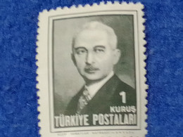 TÜRKEY--1940-50-    1K  ATATÜRK.  DAMGASIZ - Ungebraucht