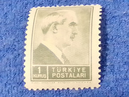 TÜRKEY--1940-50-    1K  ATATÜRK.  DAMGASIZ - Unused Stamps