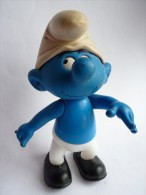 FIGURINE SCHTROUMPF - SMURF - PIFUTOS  - FIBA 27 Cm 1983 - Incomplet Manque Sa Queue - Schtroumpfs