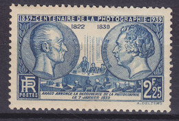 France 1939 Mi. 446, 2.25 Fr. Photographie Joseph Nicéphone Niepce & Louis Daguerre, MH* - Ungebraucht