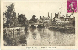 Ducey , Manche. Le Pont Neuf Sur La Sélune. CPA Sépia Timbrée, 2 Scans - Ducey