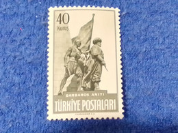 TÜRKEY--1940-50    40K      DAMGASIZ - Unused Stamps