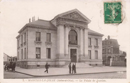 Mantes La Jolie * Place Et Le Palais De Justice * Tribunal - Mantes La Jolie