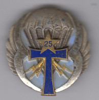 25e D.P.  Cie Transmissions  - Insigne émaillé Drago Paris H. 539 - Armée De Terre
