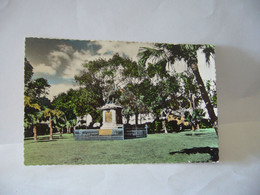 1001.LA REUNION FRANCE OUTRE MER SAINT DENIS STATUE DE LA BOURDONNAIS CPSM FORMAT CPA 1961 LA CARTE AFRICAINE PARIS 14e - Saint Denis