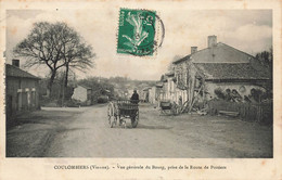 Coulombiers * Vue Générale Du Bourg , Prise De La Route De Poitiers * Attelage - Autres & Non Classés