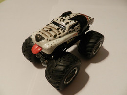 Hotwheels    Monster Truck  (Monster Mutt Dalmatian ) L 9cm     ***  3809  *** - HotWheels