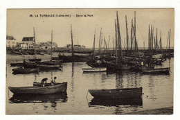 Cpa N° 38 LA TURBALLE Dans Le Port - La Turballe