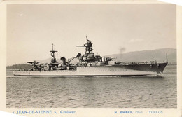 Bateau * Carte Photo * Le Croiseur JEAN DE VIENNE * Photo EMERY Toulon * Militaria - Warships
