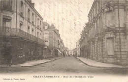 Châteaubriant * La Rue De L'hôtel De Ville * Coiffeur AUDO - Châteaubriant