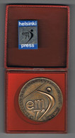 ATHLETISME - MEDAILLE DE PARTICIPANT AU CHAMPIONNAT D'EUROPE 1971 + BADGE DE PRESSE - - Athletics